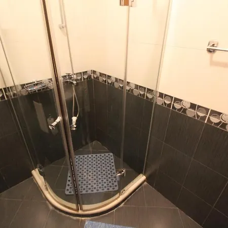 Ivory Cascadas Apartment *